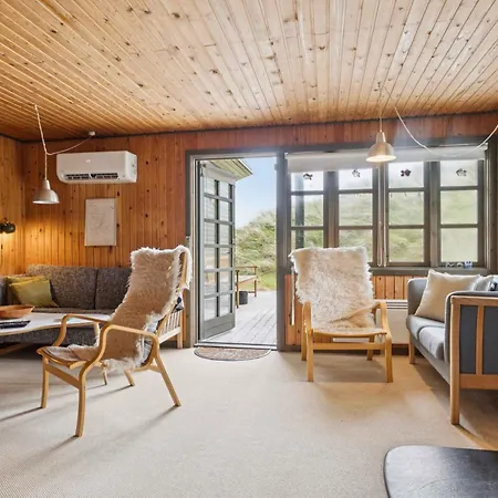 Vakantiehuis Summerhouse In Peaceful Surroundings