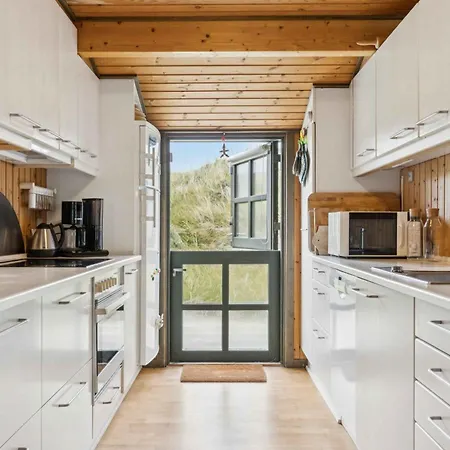 Vakantiehuis Summerhouse In Peaceful Surroundings *