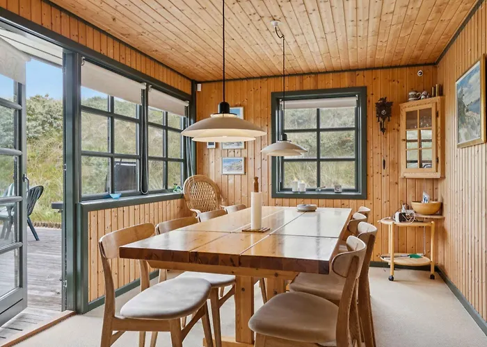 Summerhouse In Peaceful Surroundings *